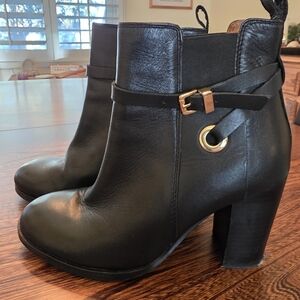 Caravela Kurt Geiger black Ankle Boots Gold Accents Size 38 Block Heel Round Toe